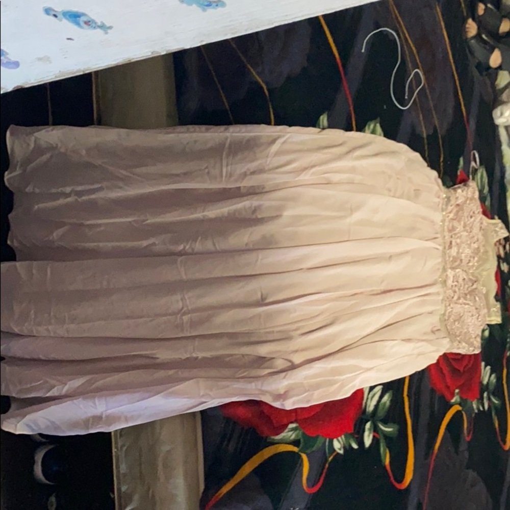 Dress - Picture 4 of 7